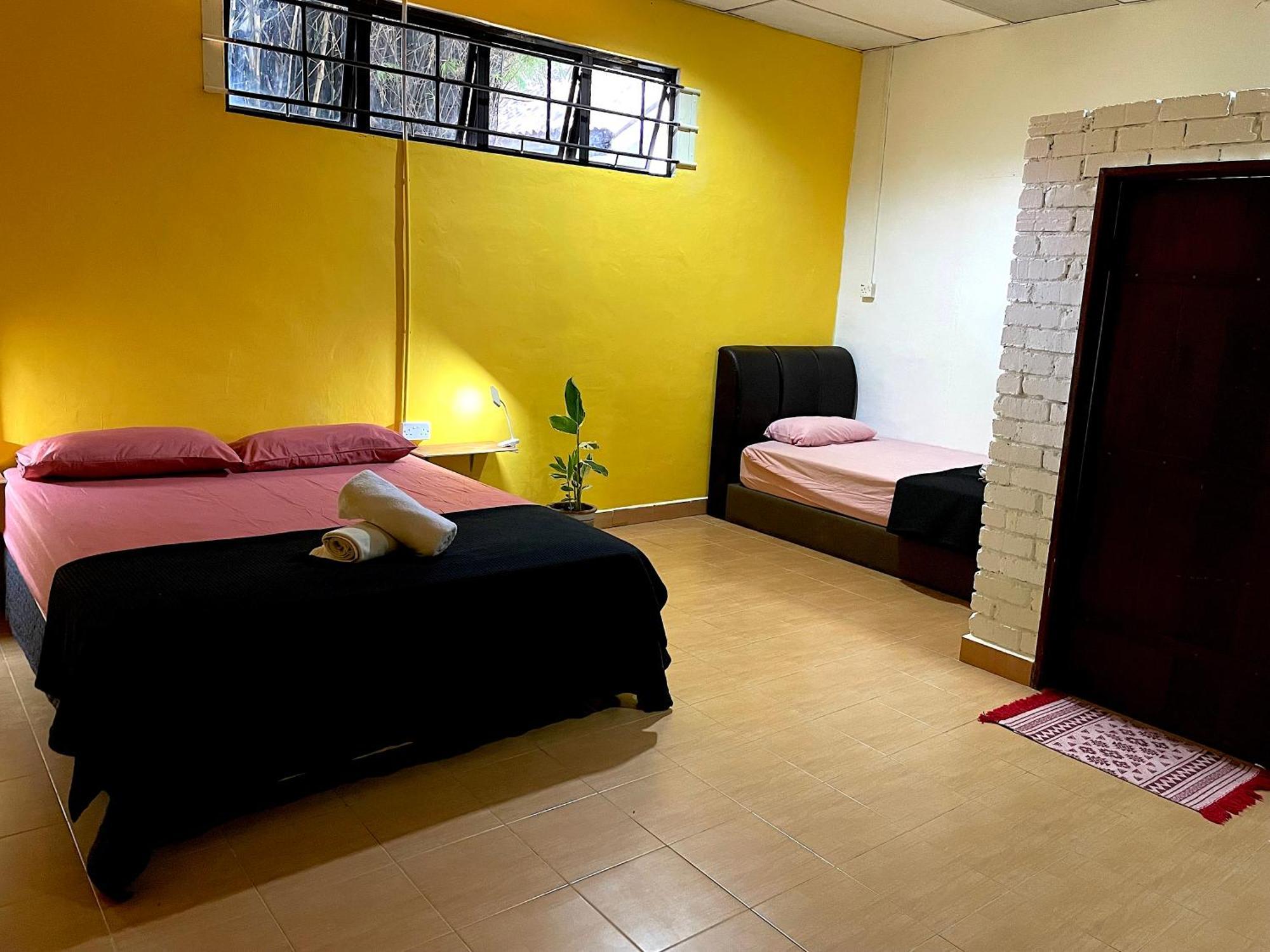 Home Sol Guesthouse Pantai Cenang  Extérieur photo